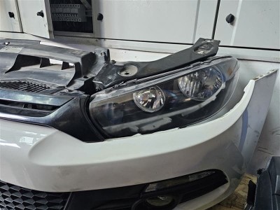 Volkswagen Scirocco çıkma sol ön far