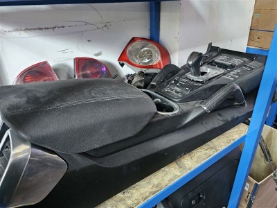 Porsche Cayenne çıkma orta göğüs komple