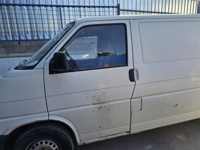Volkswagen Transporter T4 çıkma sol ön kapı beyaz