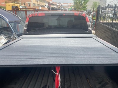 2014 volkswagen amarok sürgülü bagaj perdesi çıkma orjınal 2014 volkswagen amarok sürgülü bagaj perdesi çıkma orjınal