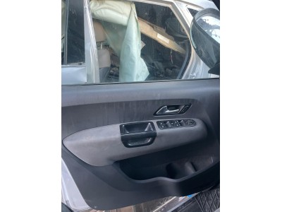 2012 volkswagen amarok sol ön soför kapı döşemesi 2012 volkswagen amarok sol ön soför kapı döşemesi