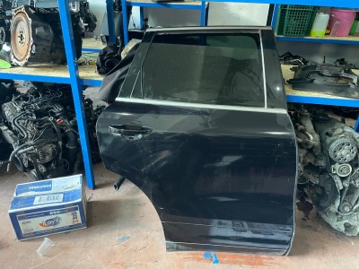 PORSCHE CAYENNE 2014 SAĞ ARKA KAPI